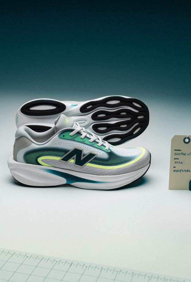نيو بالانس تكشف النقاب عن حذاء Ellipse