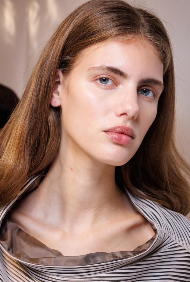 سر إشراقة البشرة الدائمة… عادات يومية تغيّر مظهر وجهك