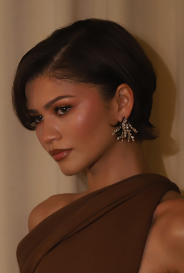 من بيلا حديد إلى زيندايا: Prada Beauty ترسم ملامح الجمال في الأوسكار