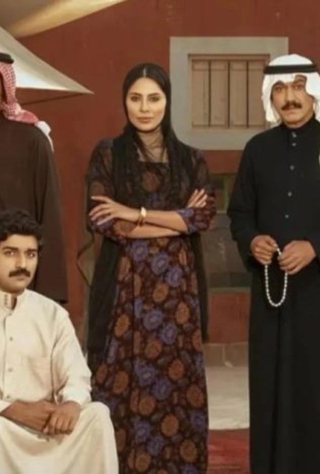 قطعة تراثية من مقتنيات المستشار الثقافي للأزياء تظهر في مسلسل "شارع الأعشى"