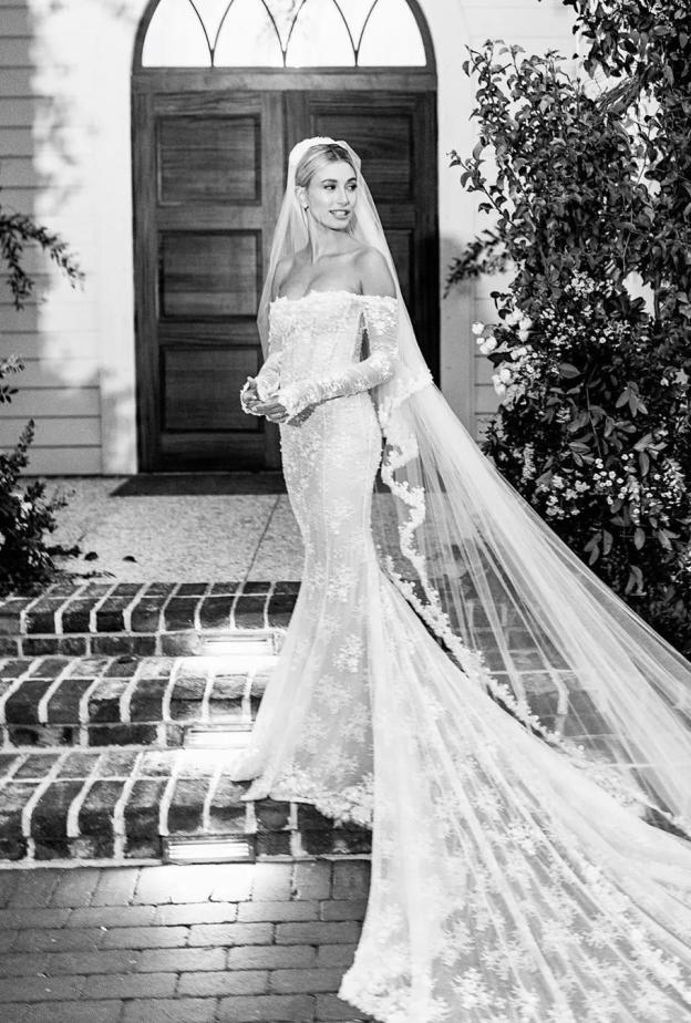 فستان زفاف هايلي بيبر Hailey Bieber، ٢٠١٨ (1) (1)