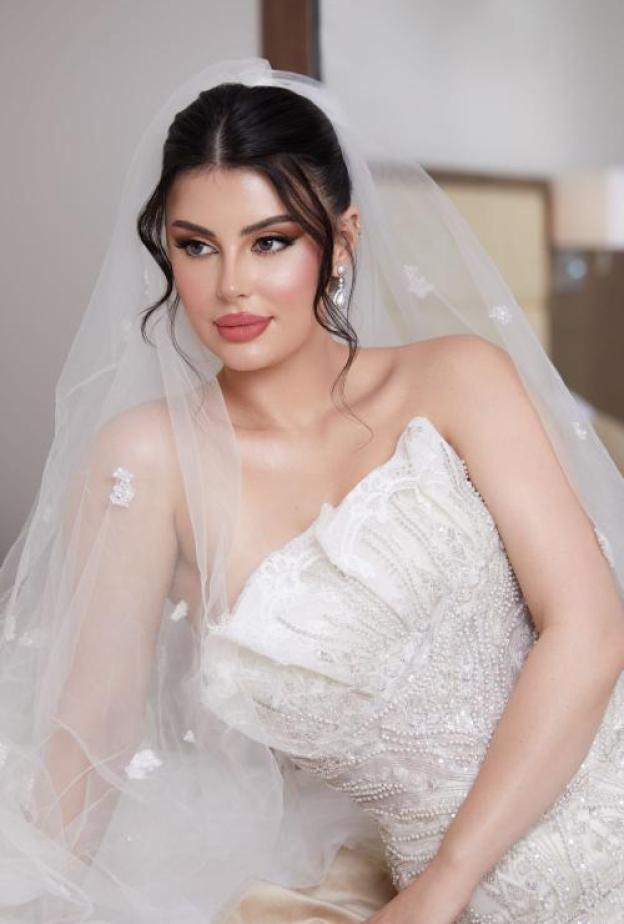 من مكياج خبيرة التجميل المتخصصة في مكياج العرايس جلاء الأزهري