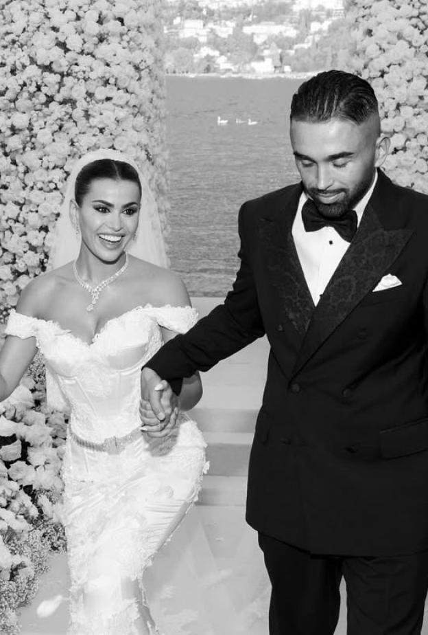 يومي اختارت بوكيه ورد ناعمة