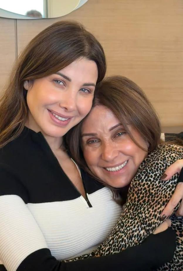 معايدات النجمات بعيد الأم: رسائل مؤثرة بين الفرح والوجع