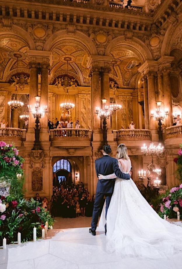 قصور العالم للاحتفال بيوم الزفاف