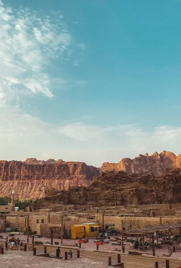 العودة إلى زمن الطيبين.. 8 تجارب تراثية ساحرة في البلدة القديمة بالعلا