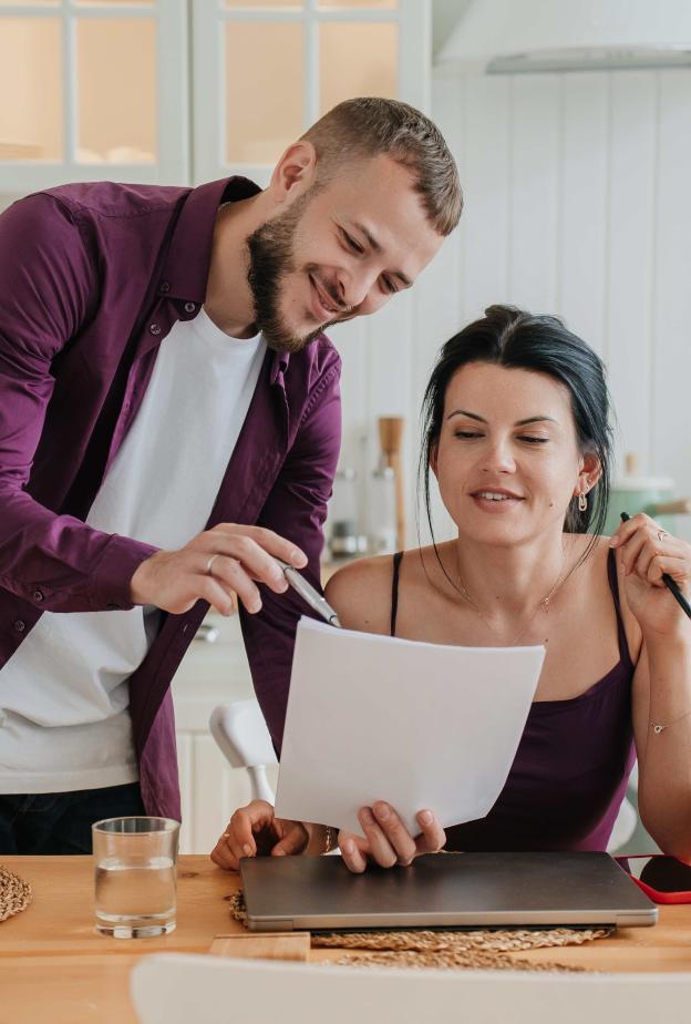 الشفافية المالية بين الزوجين تحقق استقرار الحياة الزوجية