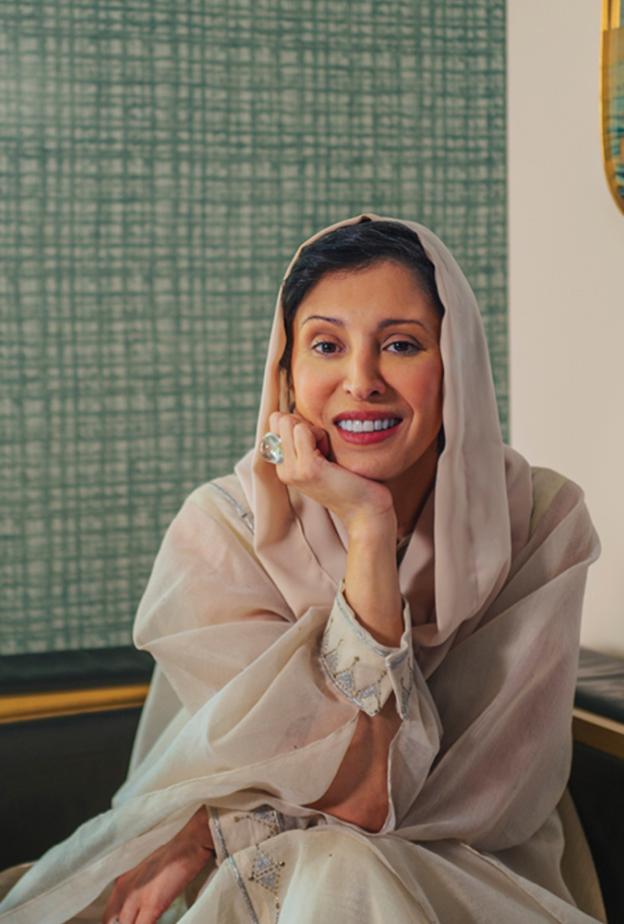 الأميرة نورة الفيصل الصورة خاصة بمجلة هي من تصوير NORA AL AMRI