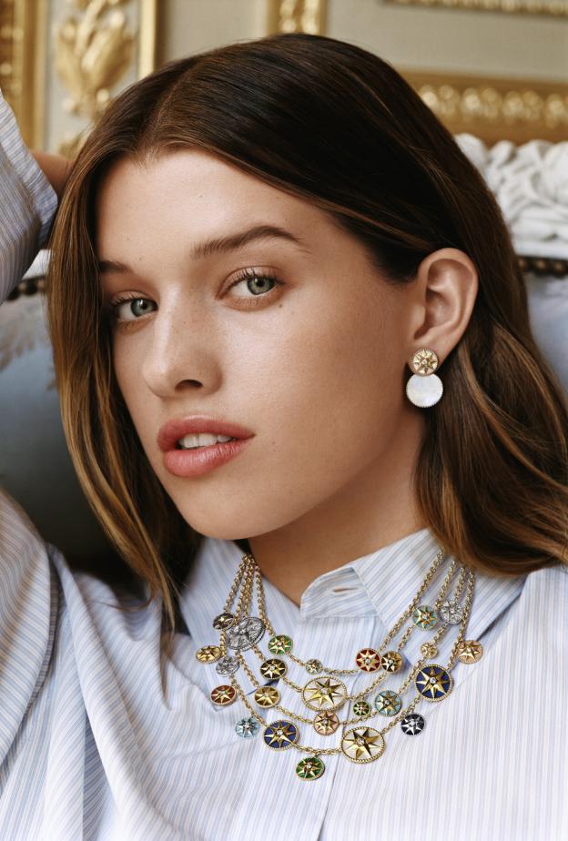 دار ديور عن حملتها الجديدة لمجموعة Rose des Vents