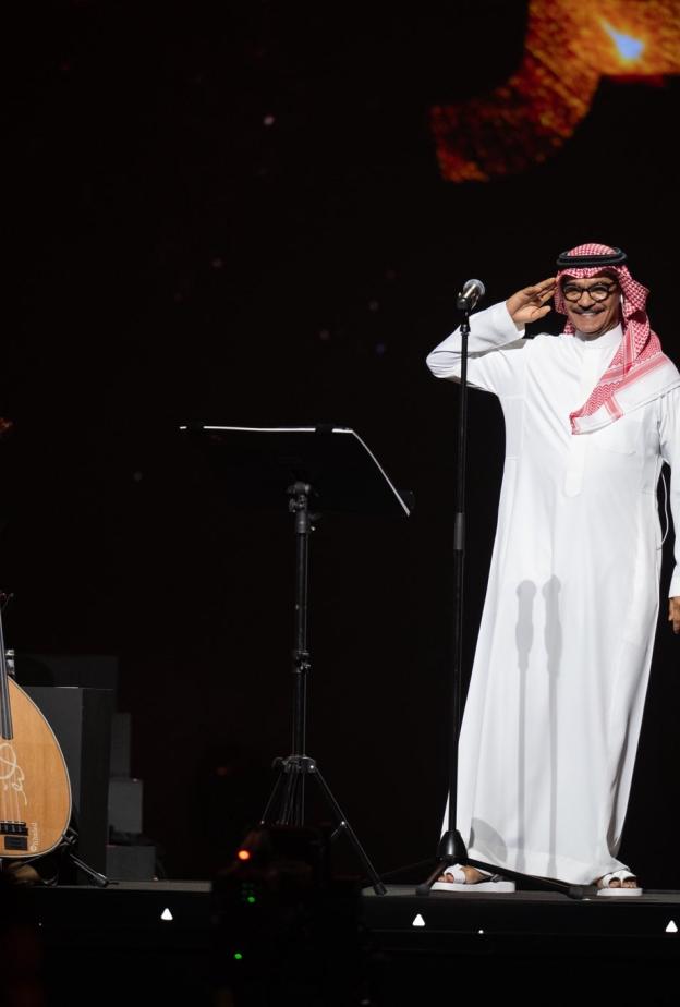 رابح صقر يشعل أولى حفلات موسم جدة 2026 ويفاجئ الجمهور بأغنية "صدفة" لأول مرة على المسرح