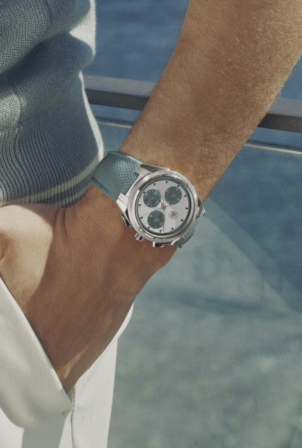 ساعة كرونوغراف أوتوماتيكية عالية التردّد