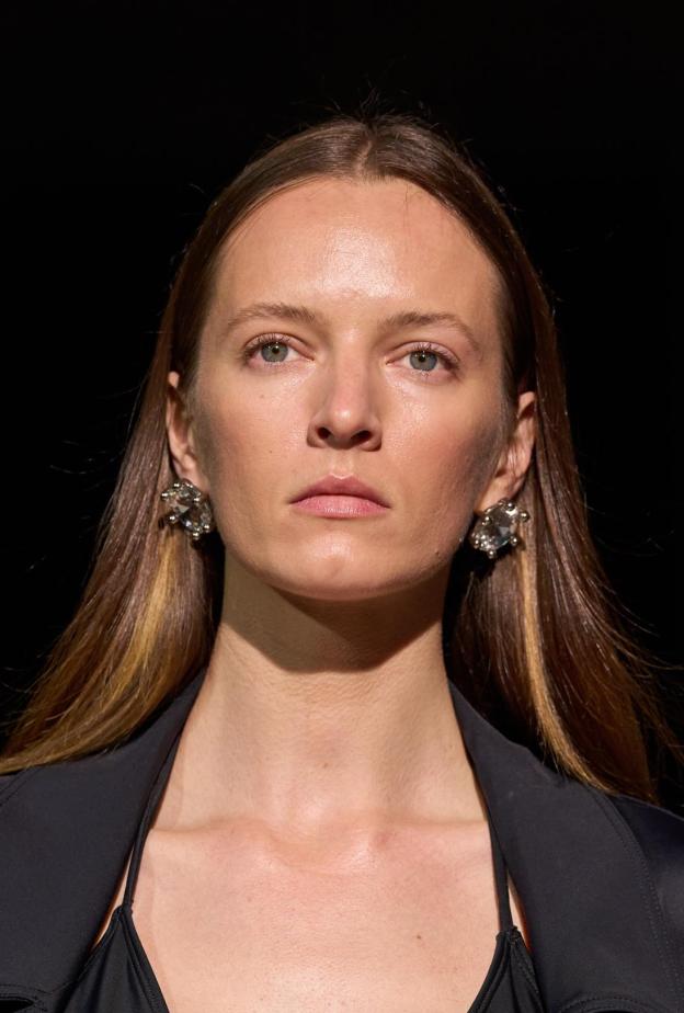 الببتيدات قصة تحكي قدرة البشرة على إصلاح نفسها بنفسها لمقاومة الشيخوخة وعلامات التمدد