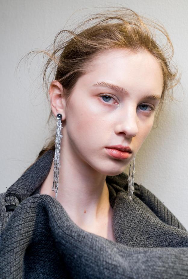 هل يمنح الكولاجين السائل للبشرة نتائج حقيقية أم مبالغ فيها؟.. تجيب لـ هي أخصائية العناية بالبشرة