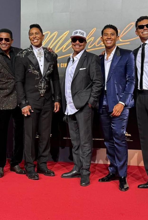 عائلة جاكسون تحتفل بفيلم "مايكل"