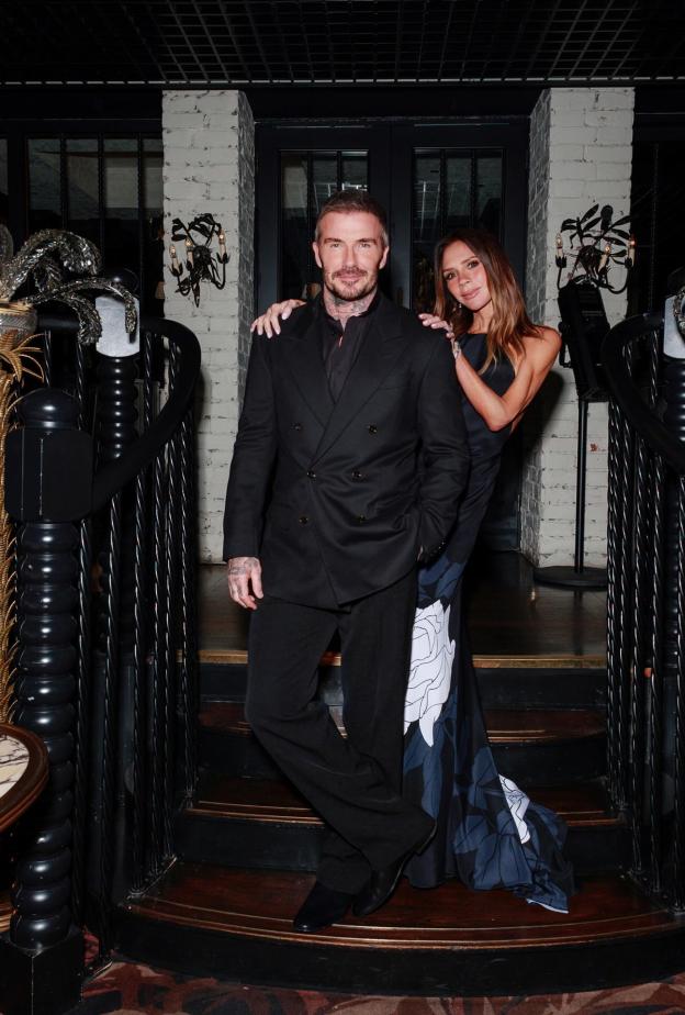 فيكتوريا بيكهام تحتفل بعيد ميلادها الـ 52