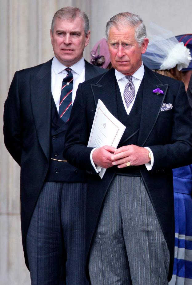 هل استغل الملك تشارلز تسريبات إبستين للإنتقام من شقيقه أندرو؟