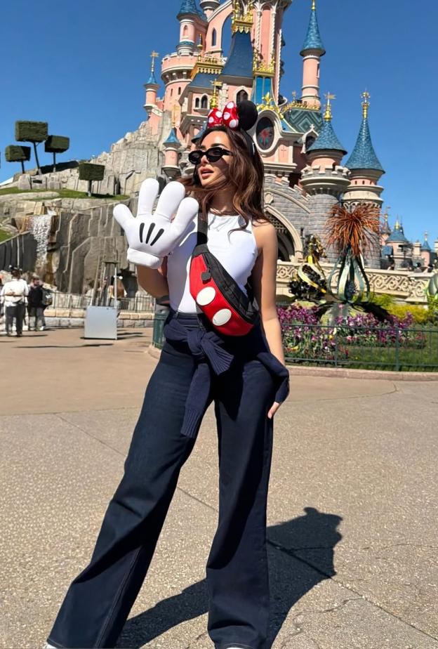 هنا الزاهد في ديزني باريس