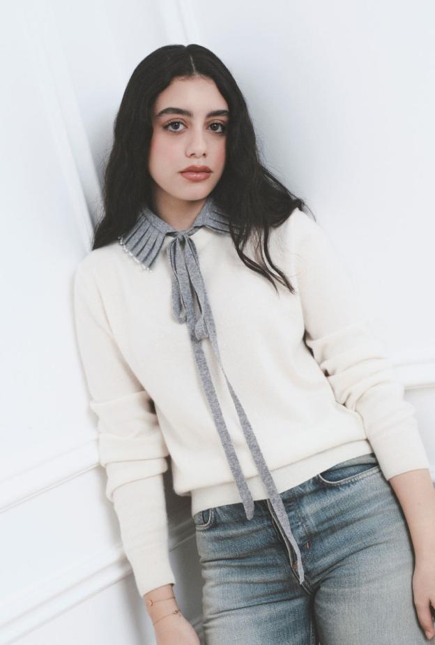 ياسمينا العبد بإطلالة شبابية من ديور