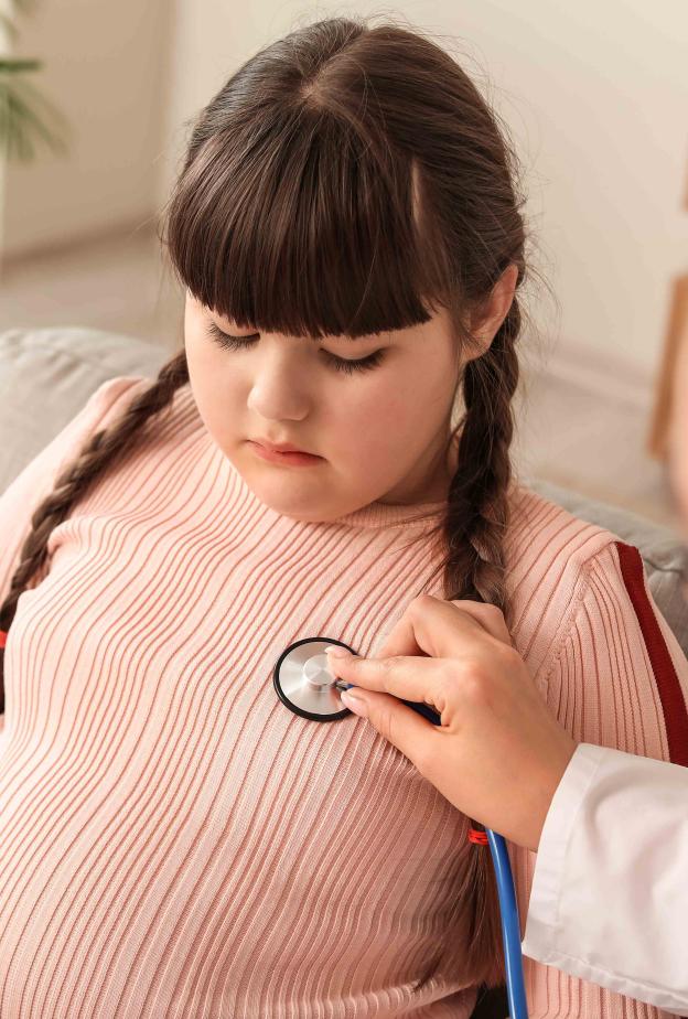 يجب ملاحظات علامات السمنة عند الأطفال واستشارة الطبيب