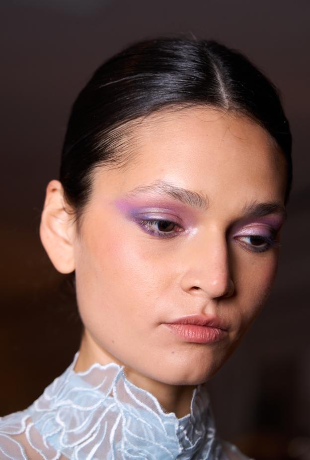 رسمات المكياج البنفسجي الكريمي من دار Nardos