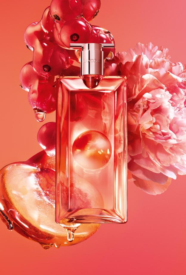 عطر IDÔLE PEACH ‘N ROSES الجديد الذي يفوح بنفحات الدرّاق من لانكوم