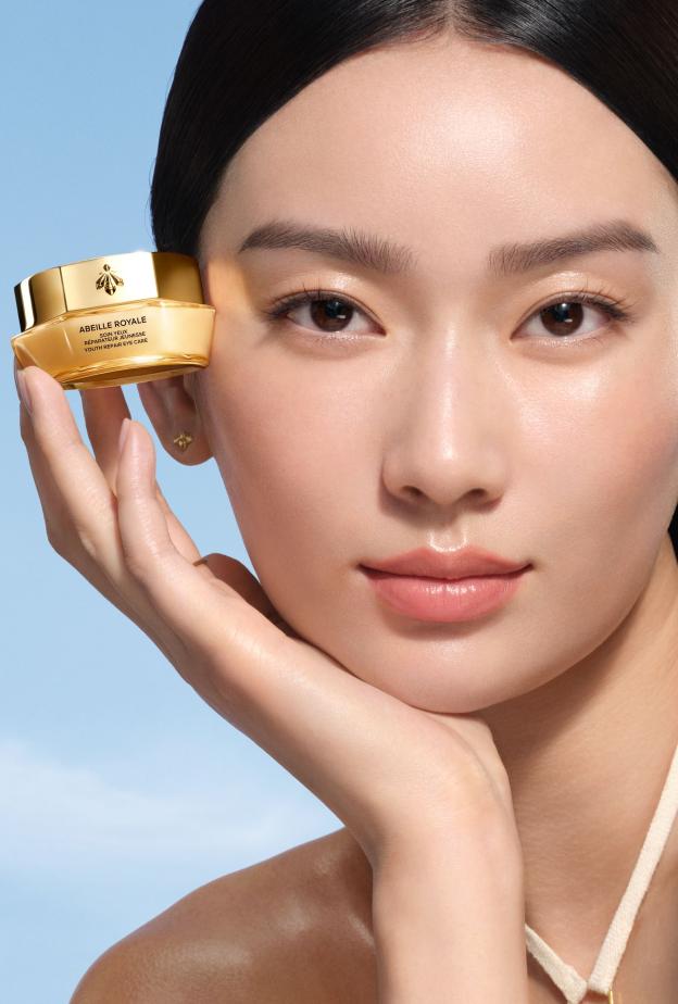 كريم العيون  ABEILLE ROYALE – NEW YOUTH REPAIR EYE CARE من جيرلان