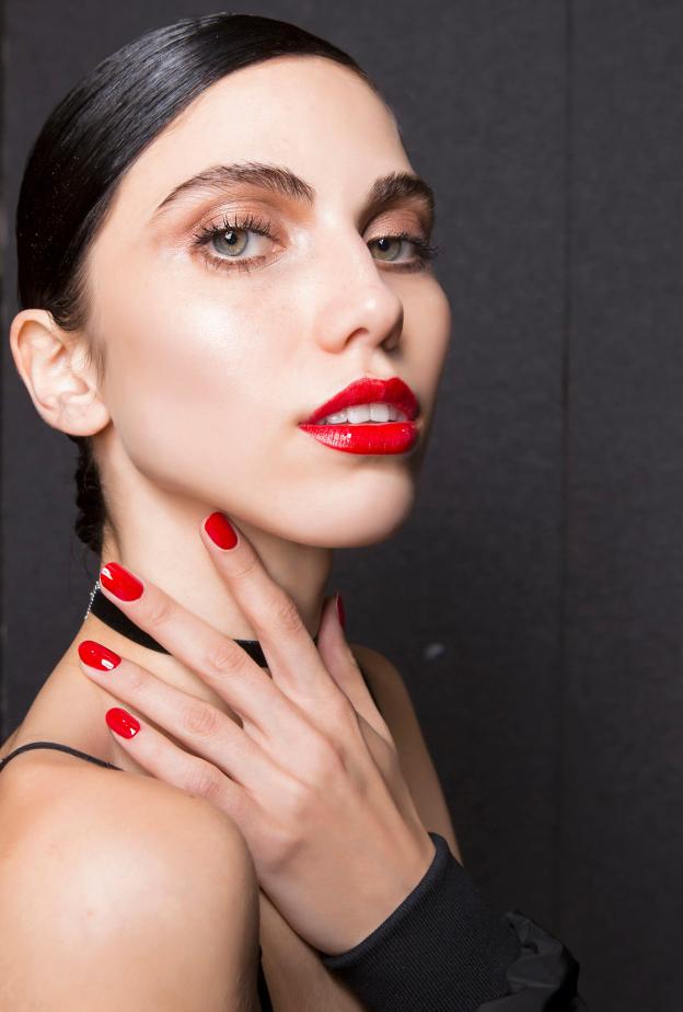 دليلكِ الكامل لعلاج جفاف اليدين في الربيع