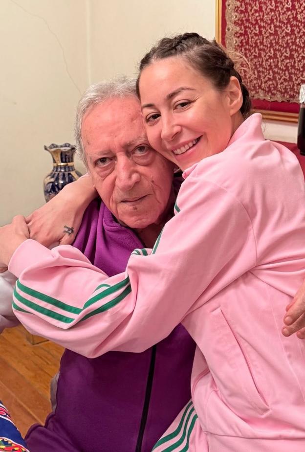 منة شلبي ووالدها الراحل