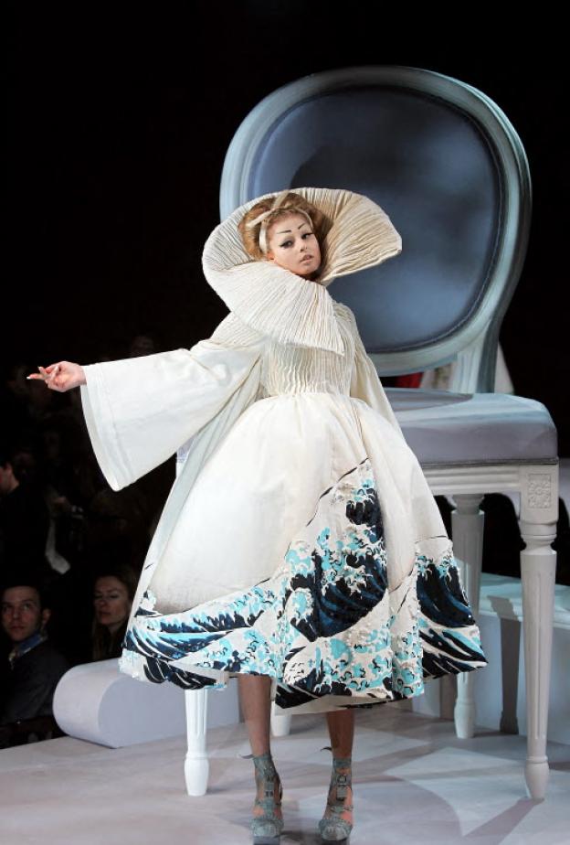 الفن والموضة.. خطان يلتقيان في موجة كاناغاوا العظيمة، فهل ستظهر مرة أخرى؟