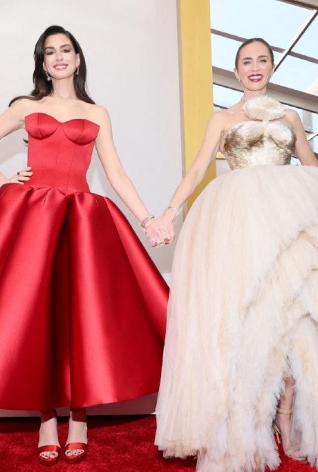 إطلالات نجمات فيلم The Devil Wears Prada 2