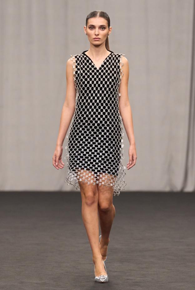 فستان شبك أسود وفضي من Buttonscarves 