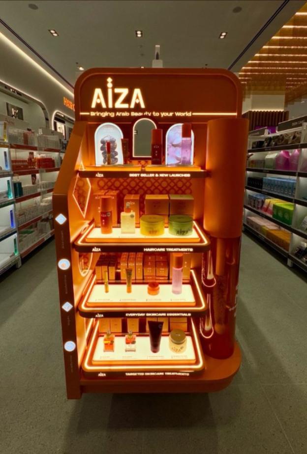 من الشاشة إلى الرف: AÏZA الآن في ألتا بيوتي وتسجل ظهورها الأول في متاجر دبي