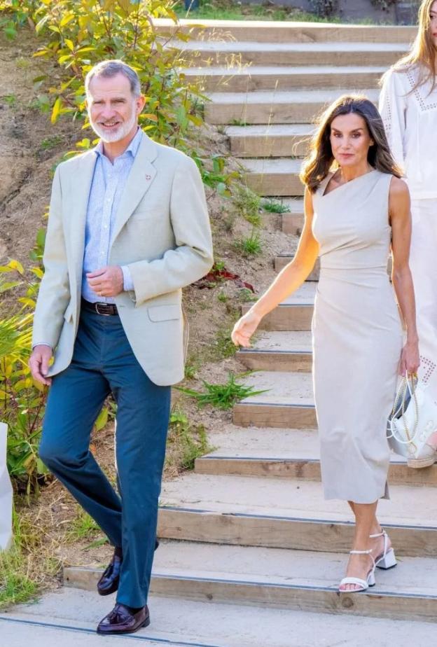 الملك فيليب السادس وزوجته الملكة ليتيزيا