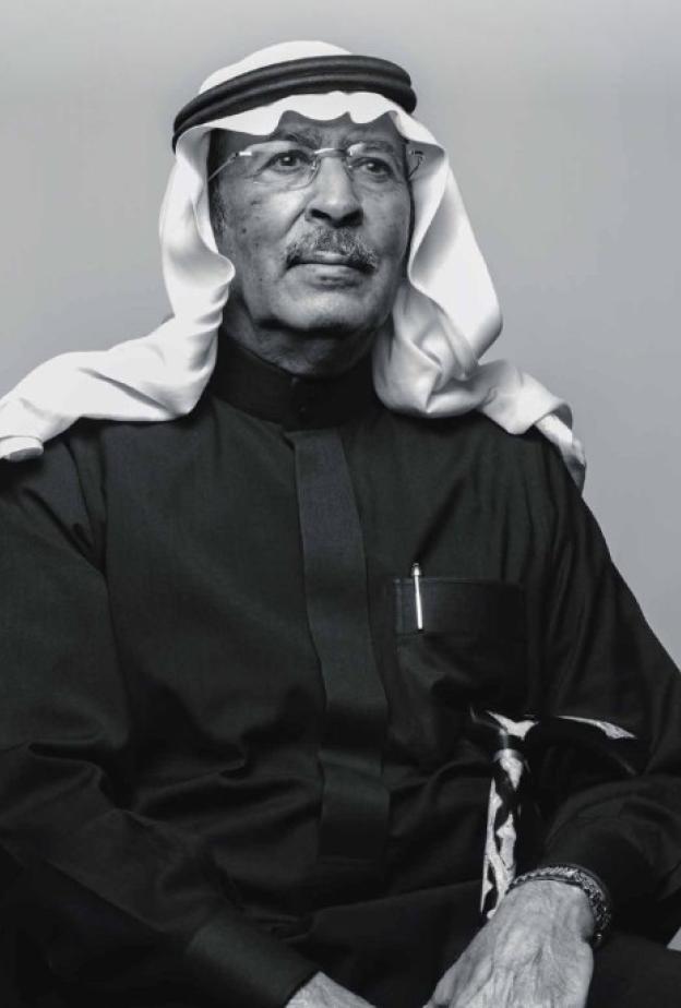 طه الصبان… فنان سعودي أصيل يكتب الزمن بلغة اللون ويمنح الذاكرة حياة