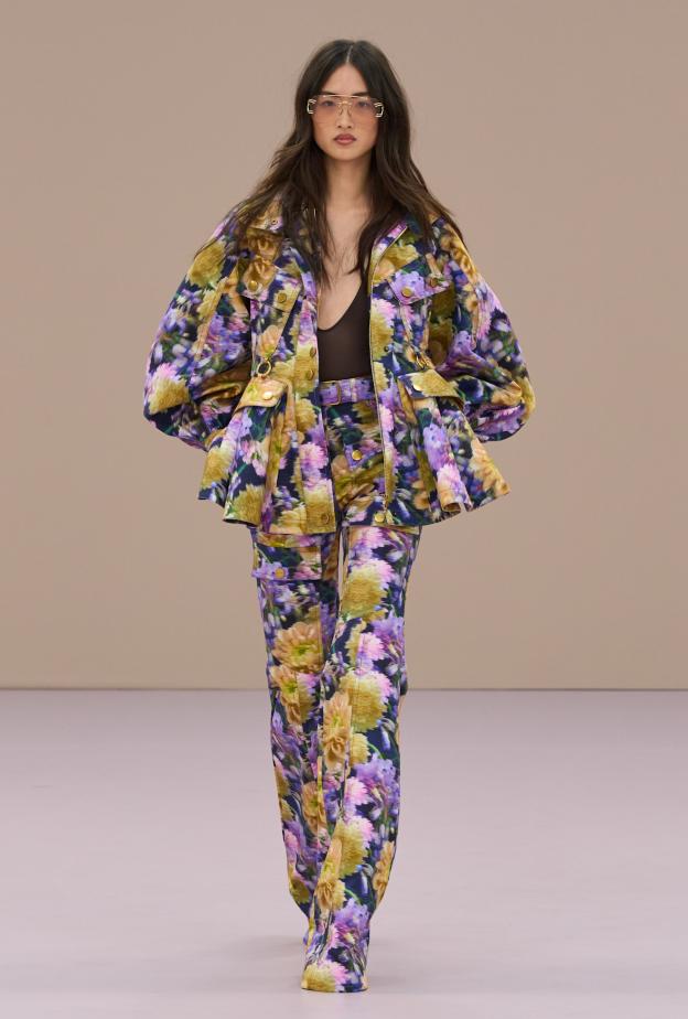 طقم مزين بنقوش الزهور من Zimmermann 