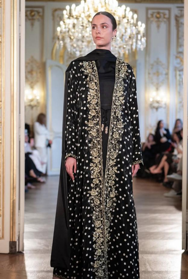 خاص "هي": سارة المهندي تضع Hindami على منصة باريس برؤية خليجية معاصرة