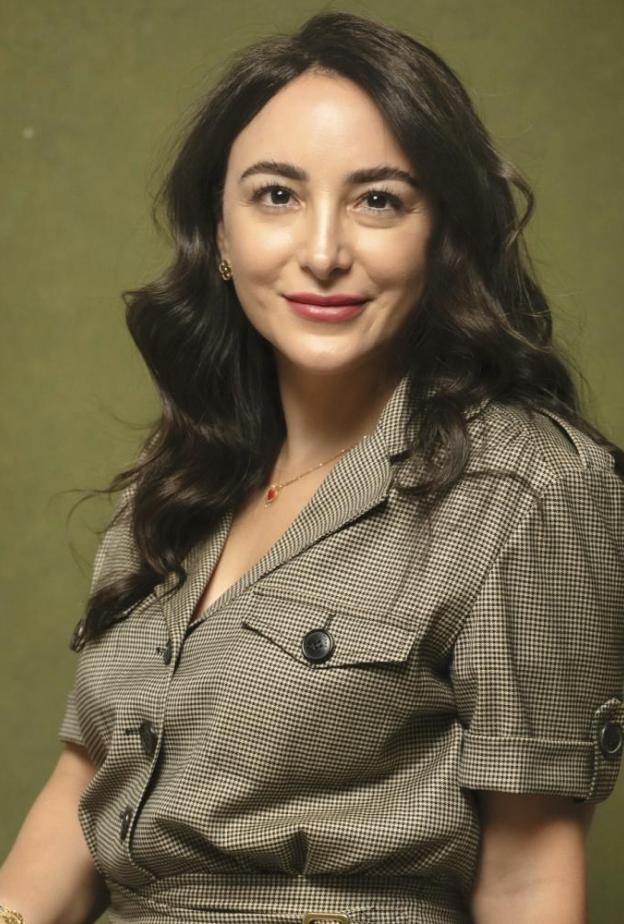 هيا البيطار، خبيرة القيادة والتحوّل الشخصي، ومدرّبة علم الوجود (الأنطولوجيا)، والمعالجة بالفن المقيمة في دبي