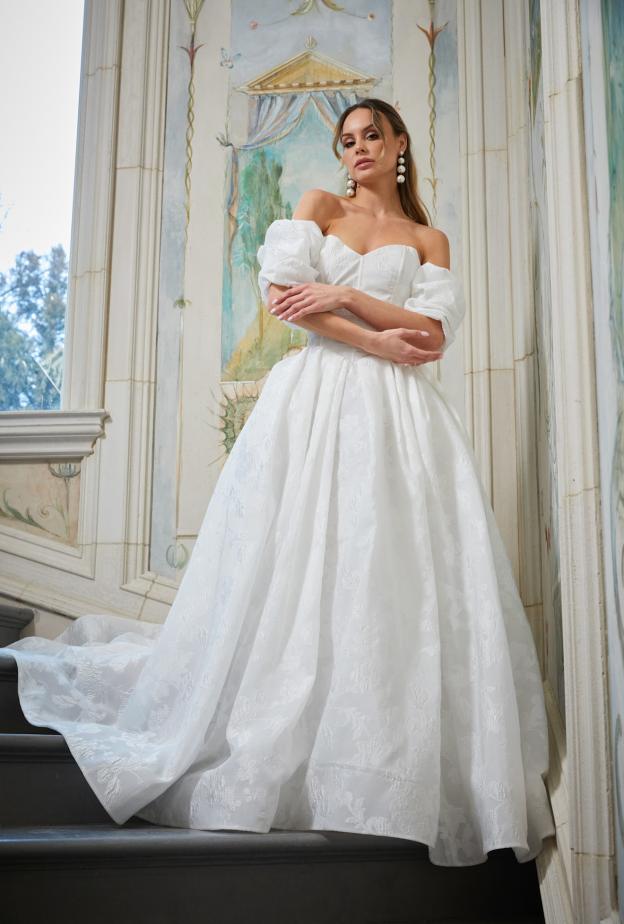 الأكمام الدراماتيكية في عروض Verdin