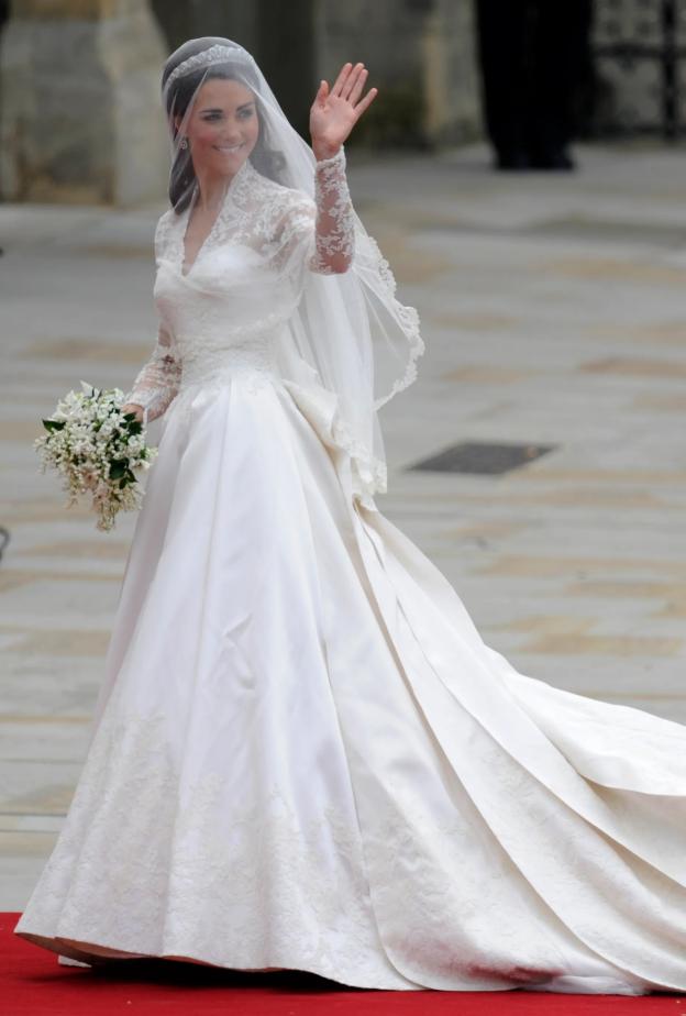 العناصر التاريخية والملكية المميزة لباقة زفاف كاثرين أميرة ويلز 2