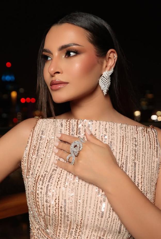 مكياج وتسريحات شعر للسهرات مستوحاة من إطلالات النجمات 2026