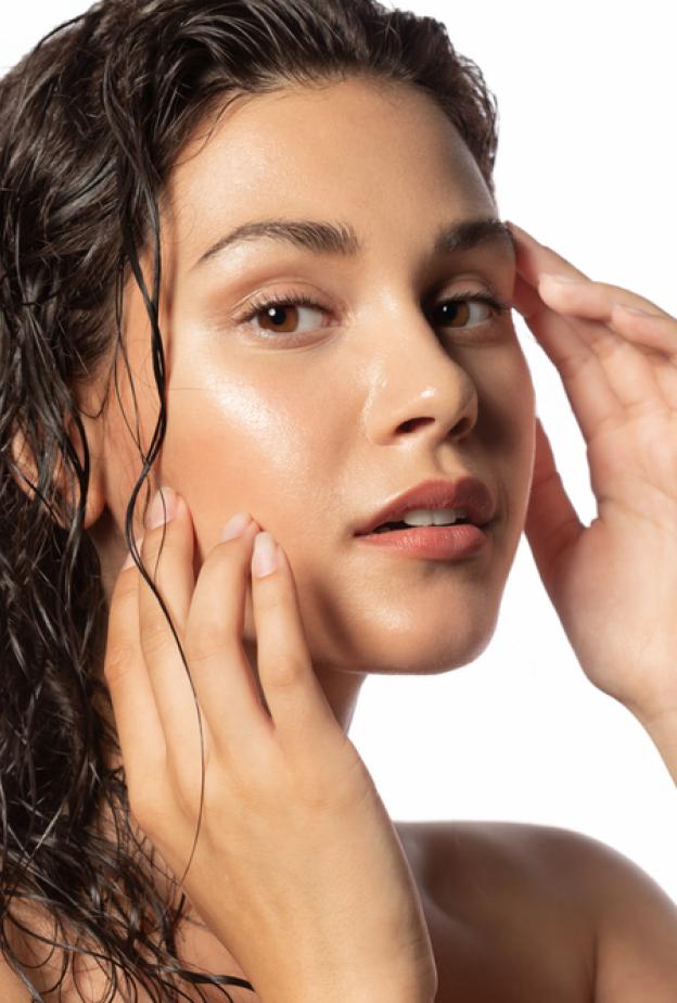 كيف تستخدمين الهيالورونيك أسيد بشكل صحيح لبشرة ممتلئة؟