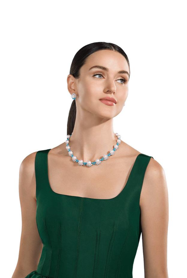 مجوهرات مرصعة بحجر الفيروز من  Harry Winston