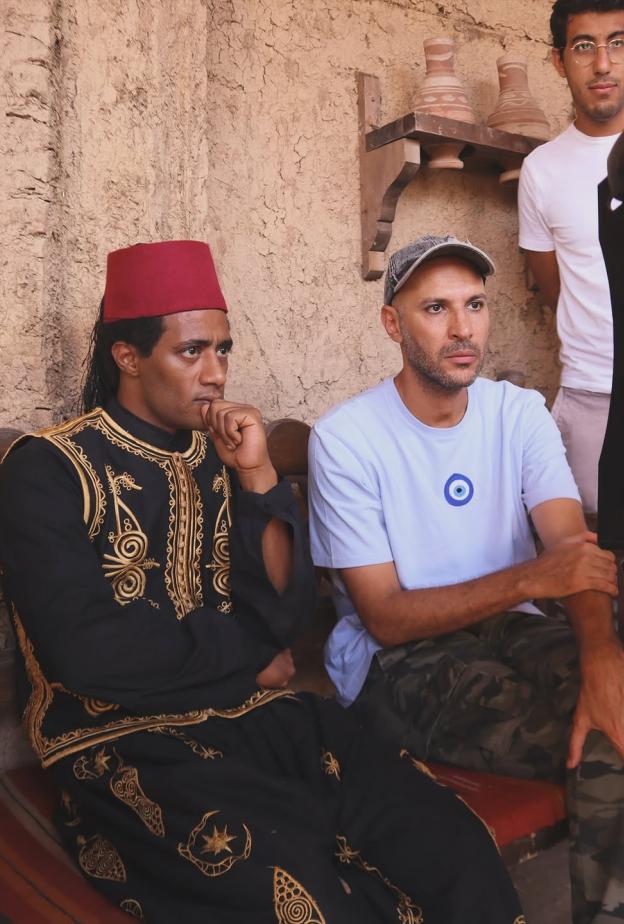محمد دياب مخرج "أسد" في كواليس الفيلم مع محمد رمضان