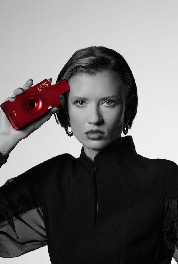 عطر إيفوك ريد للنساء من علامة أجمل دبي