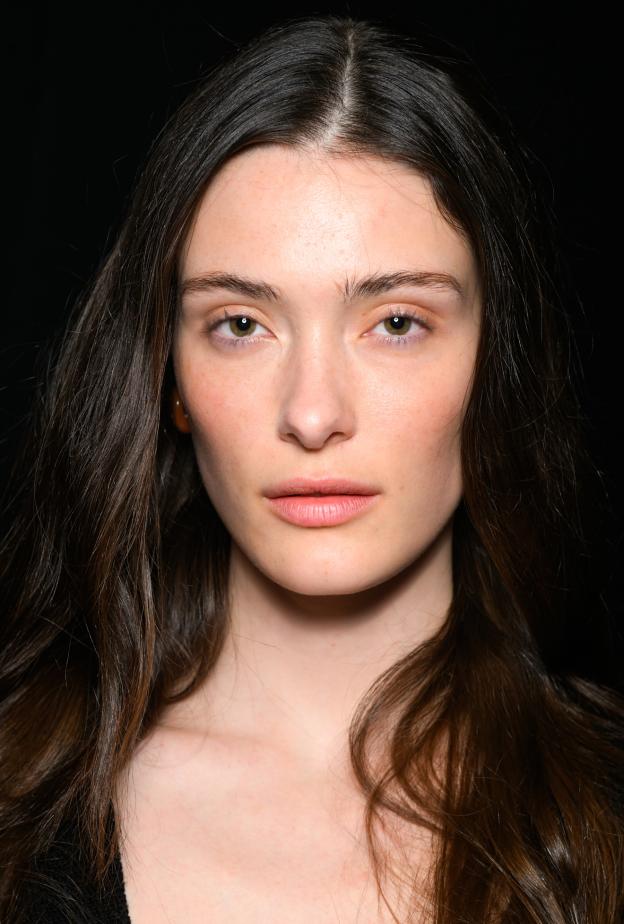   Skin Detox: لماذا قد تحتاج بشرتك إلى تقليل منتجات العناية؟