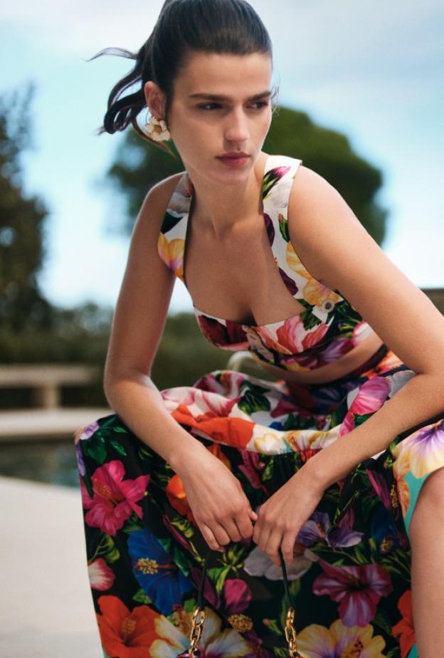 تعاون حصري يجمع ‏Dolce&Gabbana‏ وMytheresa‏... تجسيد متكامل لأناقة الصيف الإيطالي