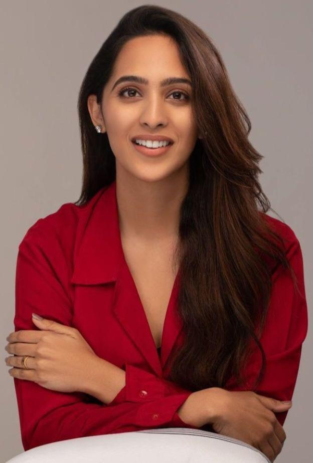 الدكتورة تانيا بخشّي Tania Bakshi، الطبيبة المتخصصة في الطب التجانسي والمديرة التنفيذية لمجموعة Bakson،