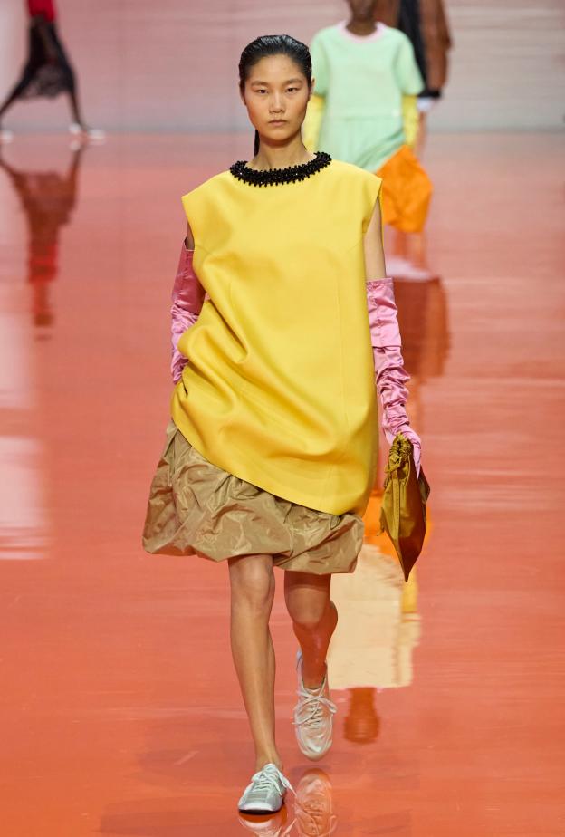 من عرض ازياء Prada