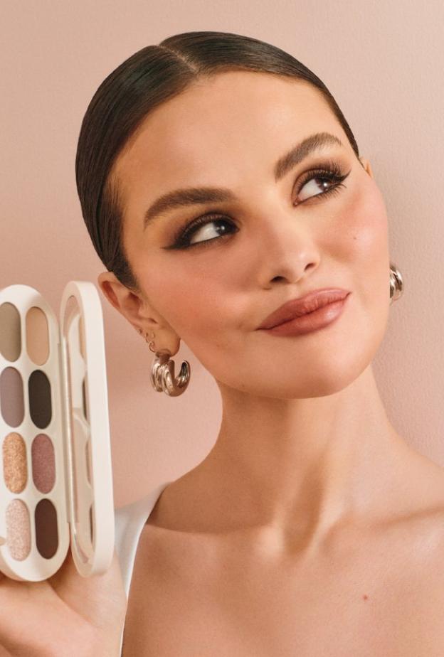 Rare Beauty تطلق مجموعة Neutral Eye المستحضرات الأساسية لعيون ناعمة ودخانية