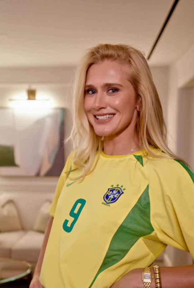 العارضة البرازيلية celinalocks صورة من انستغرامها 